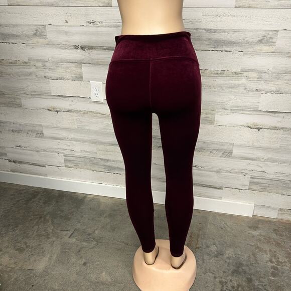 SPANX Leggings Size Medium Velvet Burgundy High Waist Velour Holiday Tummy - Picture 6 of 9